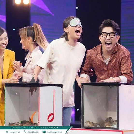 hộp bí mật 