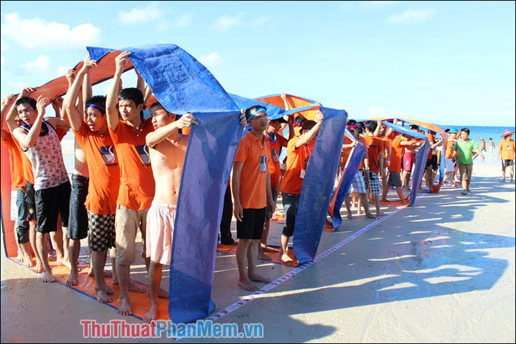 cho thuê vòng tròn đồng đội chơi team building , dụng cụ chơi bánh xe đồng đội 